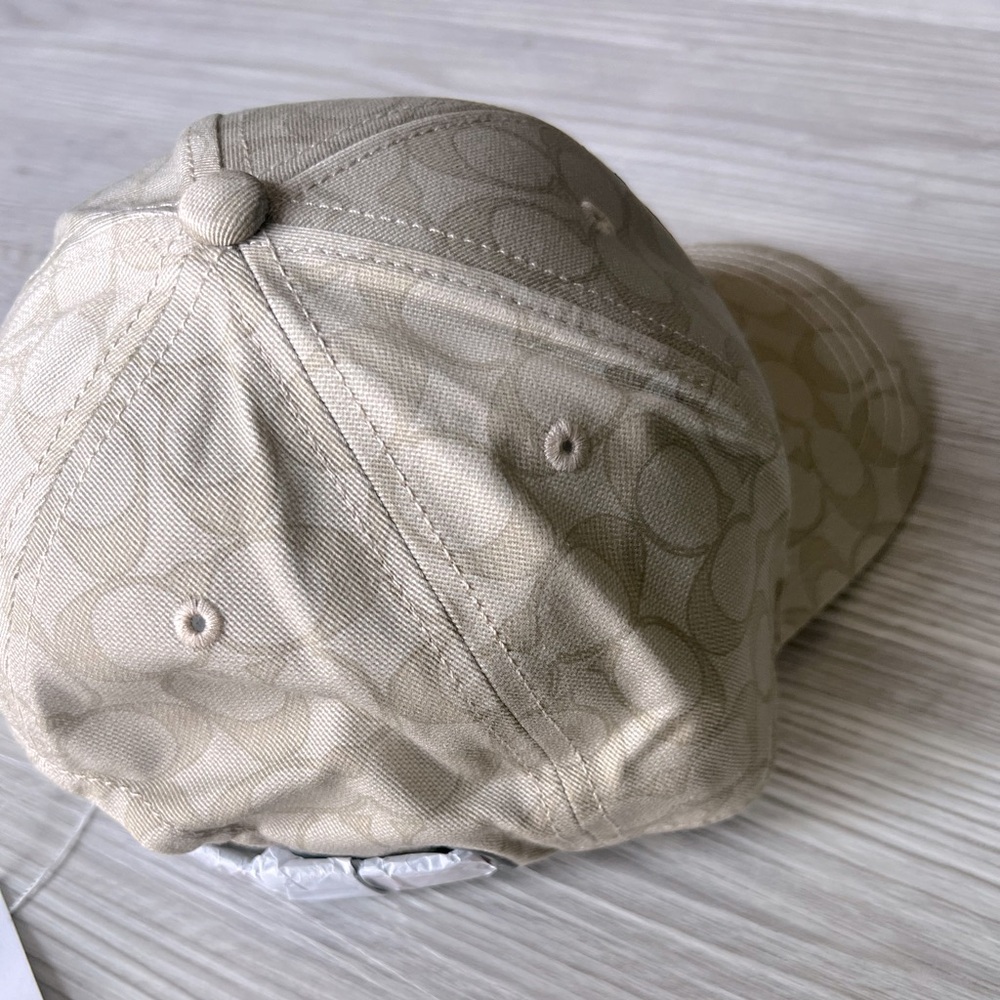 COACH peanuts snoopy signature hat NWT - Picture 9 of 14